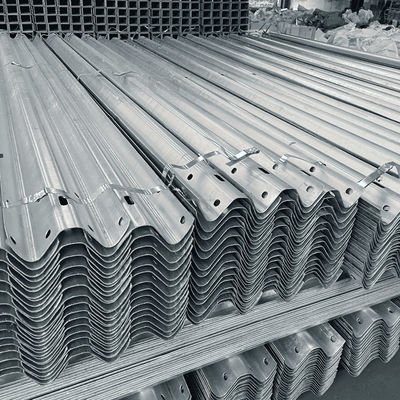 Barriera di sicurezza stradale galvanizzata a caldo con certificazione ISO