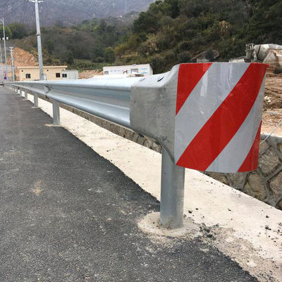 Sicurezza del traffico stradale AASHTO Standard Q235 Q345 Ferro rotondo per corrimano personalizzato