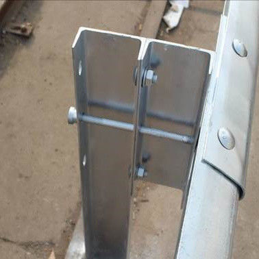 Post di protezione del canale U con rivestimento in polvere galvanizzata personalizzato per la sicurezza del traffico