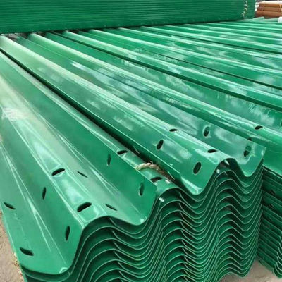 Q235 Q345 Barriera di collisione con travi ondulate Barriera galvanizzata per la sicurezza stradale