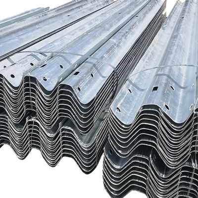 Sicurezza stradale Autostrada corrimano galvanizzato GS4 con barriera in acciaio ondulato