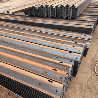 CE/BV/ISO 9001/ISO14001/ISO 18001 Certificato AASHTO M-180 Righe di protezione galvanizzate per autostrade