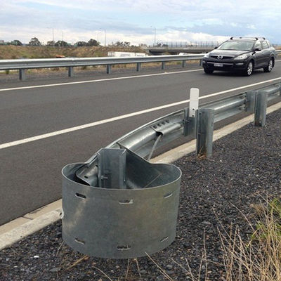 Cornice rotonda per autostrade 550-600 g/m2 Rivestimento di zinco e tecnologia galvanizzata a caldo