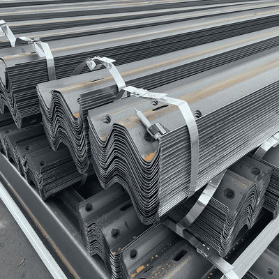 Barriere di sicurezza per autostrade in acciaio galvanizzato a scarico caldo con doppia trave con rivestimento in zinco 550-600 g/m2