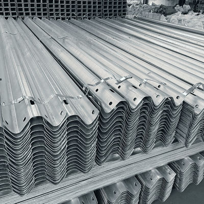 Q235 Q345 Acciaio galvanizzato a caldo fabbricazione di ringhiere per autostrade e per la sicurezza esterna