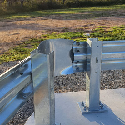 Sicurezza esterna W Beam Steel Highway Guardrail esportato in Brasile