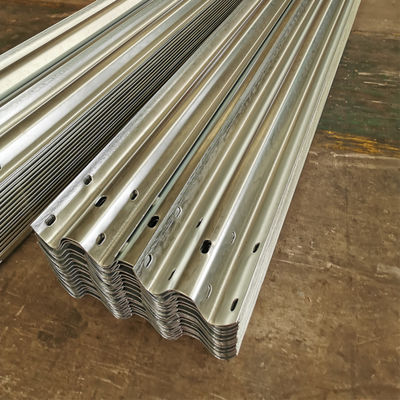 Barriera di traffico Q235 Q345 per la sicurezza stradale per lo standard AASHTO M-180
