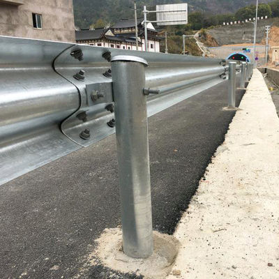 CE/BV/ISO Certificato di sicurezza Q235B Q345B Barriere di sicurezza per autostrade in acciaio per la protezione stradale