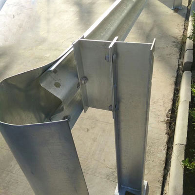 Q345 Acciai a strisce DIP galvanizzati a caldo 600G/M2 Acciaio Autostrada W Righe di protezione