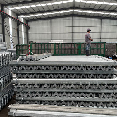 Barricata stradale a tre travi in metallo certificata ISO con H Steel Spacer Block Powder Coated