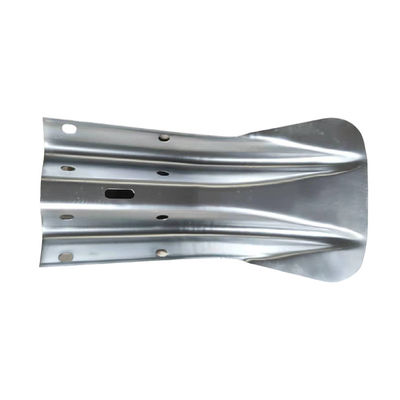 Sicurezza stradale S235jr Cornice galvanizzata in acciaio per autostrade con terminale di coda di pesce in acciaio
