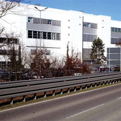 Sicurezza stradale Righe corrugate in acciaio con poste Z per il mercato africano