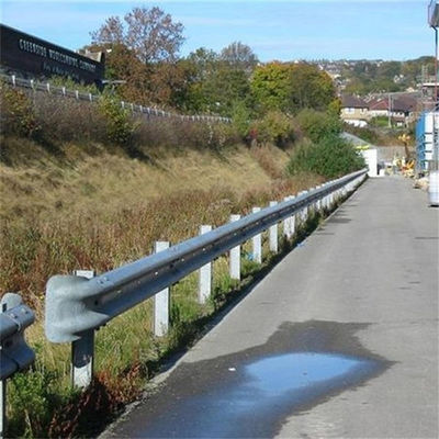2.67 mm Spessore nominale Barriera per incidenti stradali di base in metallo con certificati CE/BV/ISO