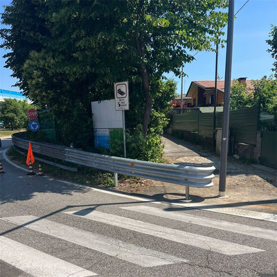 2.67 mm Spessore nominale Barriera per incidenti stradali di base in metallo con certificati CE/BV/ISO