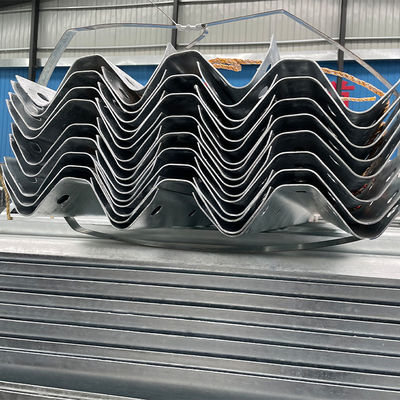 AASHTO M-180 Standard Acciaio Galvanizzato Corrugato Tracciato di Trave Autostradale Sistema di Guardia di Righe Post e Spazzatore