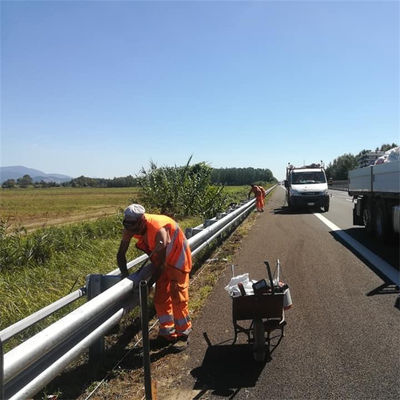 2.67mm/3.0mm Spessore Acciaio Autostrada di protezione per la sicurezza stradale e il controllo del traffico