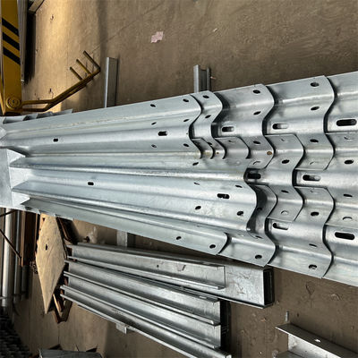 Sicurezza autostradale Prima recinzione di protezione in acciaio galvanizzato con certificazione CE/BV/ISO