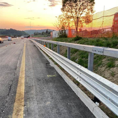 Autostrade, ringhiere e postazioni AASHTO M-180 Standard Hot Galvanized Cold Rolled Technology