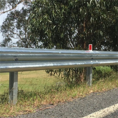 Barricata galvanizzata W-Beam con tecnologia di laminatura a caldo e a freddo