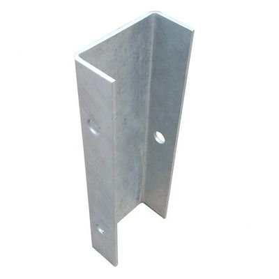 AASHTO M-180 Standard Hot Dip Galvanizzato Q235 Q345 Acciaio Autostrada Righe di protezione U Tipo Acciaio Recinzione Post