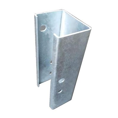 AASHTO M-180 Standard Hot Dip Galvanizzato Q235 Q345 Acciaio Autostrada Righe di protezione U Tipo Acciaio Recinzione Post