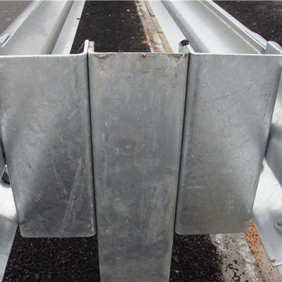Sicurezza del traffico stradale U Channel Guardrail Post Protezione stradale essenziale